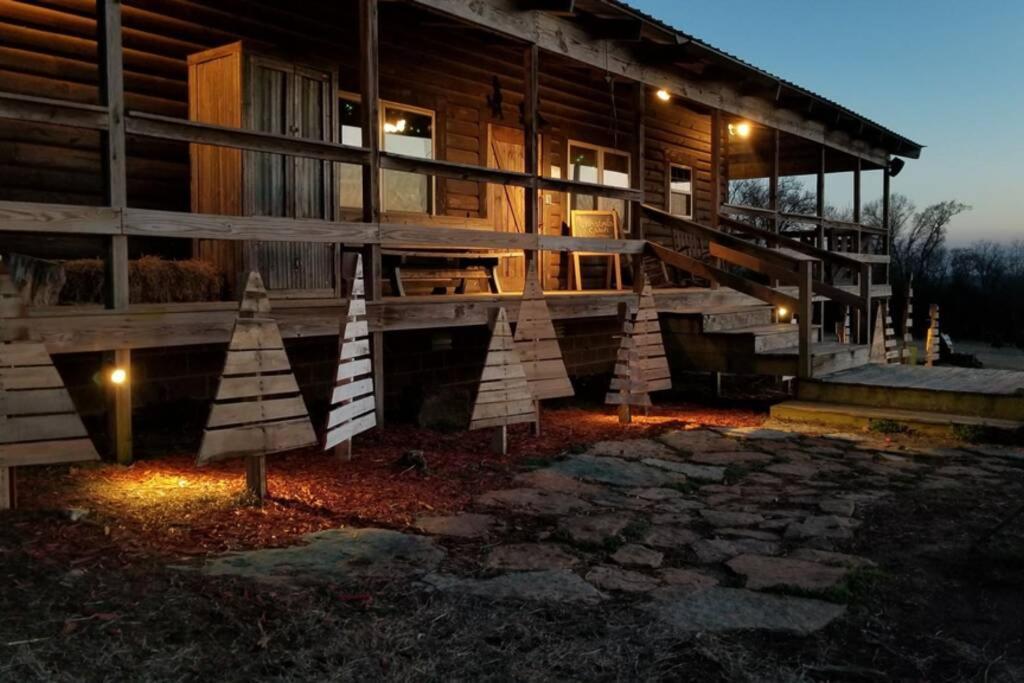 Rural Life On A Real Christmas Tree Farm! Hallmark Experience! Ozark Dış mekan fotoğraf